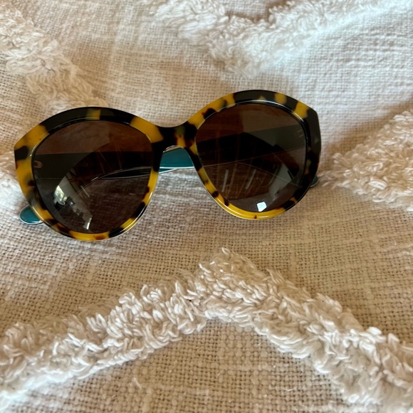 Dolce & Gabbana Sunglasses Tortoise Shell with Teal inside new - Picture 5 of 7